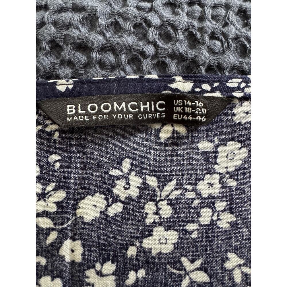 Bloomchic Navy & White Floral Wrap Blouse With Peplum Size 14-16 - Picture 3 of 14